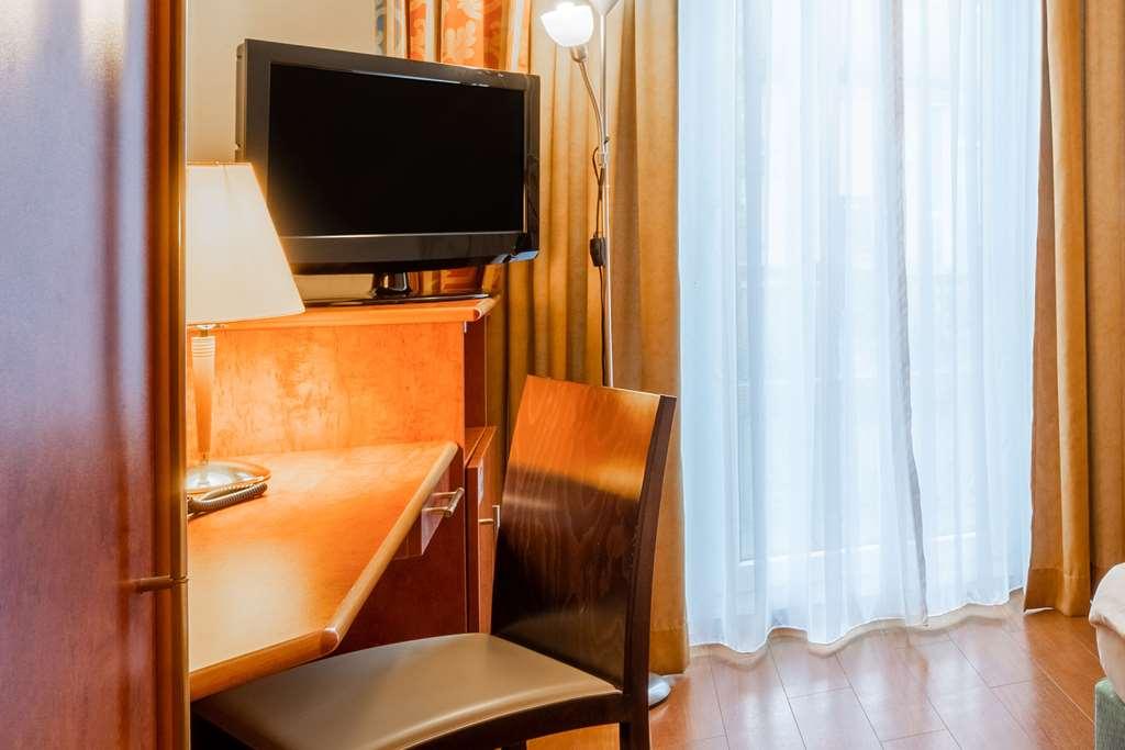 1, 2, Sleep Boardinghouse Unterschleissheim Zentrum Pokoj fotografie