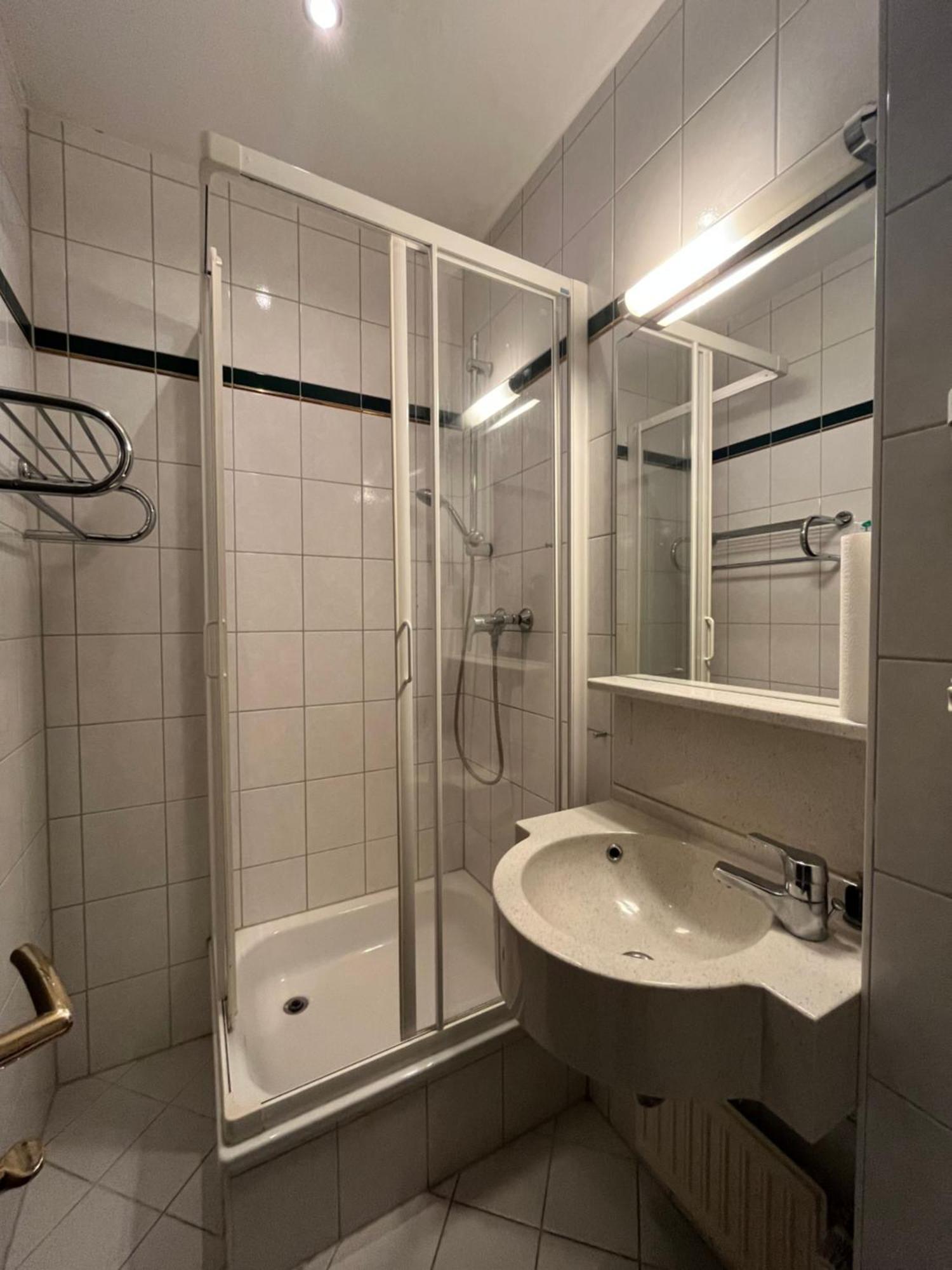 1, 2, Sleep Boardinghouse Unterschleissheim Zentrum Exteriér fotografie